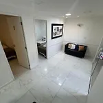 Quarto1 A Pe Da Praia Na Rua Do Comercio Recreio
